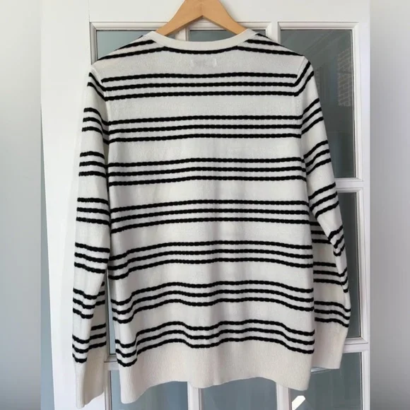 Croft & Barrow White and Black Striped V-Neck Preppy Button Cardigan | Large - Picture 2 of 5